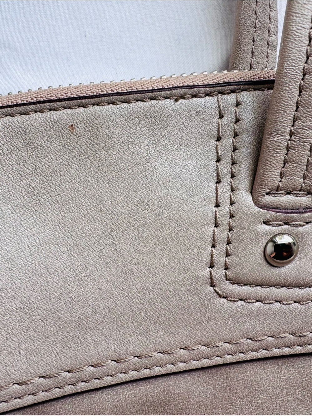 Coach Leather Tote in Light Beige with Signature Circle - Picture 9 of 14